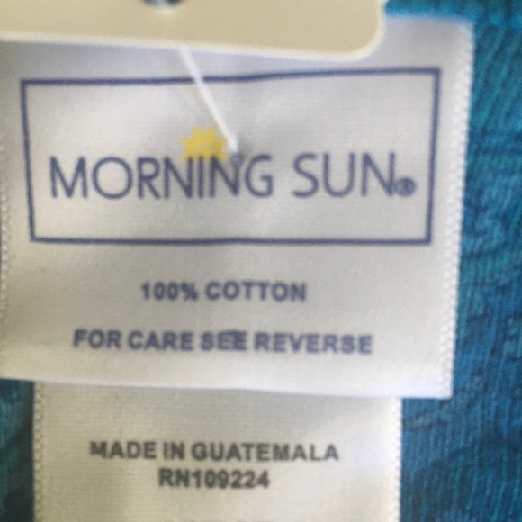 NWT Morning Sun Snowflake ❄️ Top - Picture 3 of 5